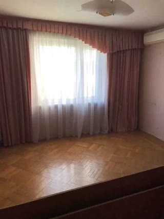 Продається простора 3-кімнатна квартира на вулиці Бальзака (Троєщина)