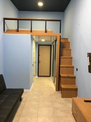 Продам двоповерхову гостинку м Ак Павлова, ЖК Воробйові Гори