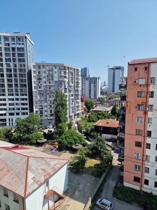 🏢 2-Room Apartment for Rent on Aghmashenebeli Street!