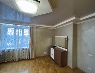 Продається 1к квартира, 59.4 кв.м., вул.Розумовського, метро Житомирська