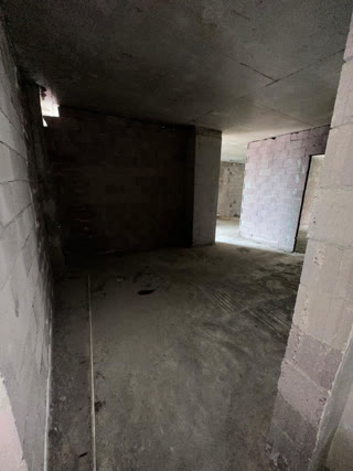 🏙️ Продается квартира площадью 223 м² в престижном жилом комплексе, расположенном в историческом районе Батуми.
