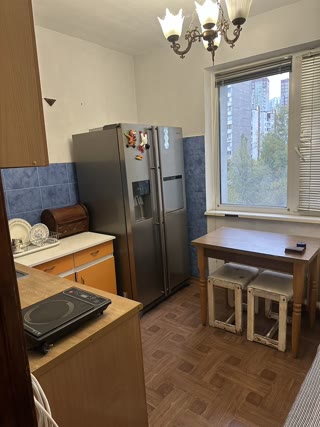 Продаж 1-кімнатної квартири, метро Позняки
