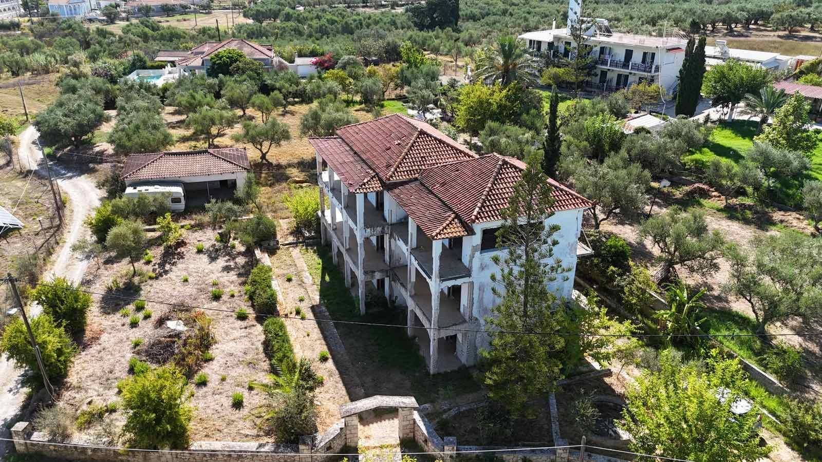 Κτίριο 376τ.μ.