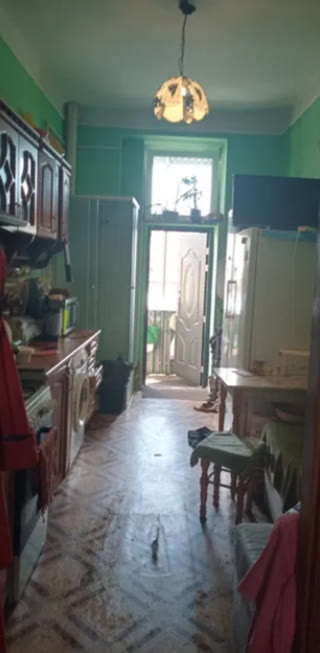 Продам 1-кімнатну квартиру в центрі Львова — вул. Медова