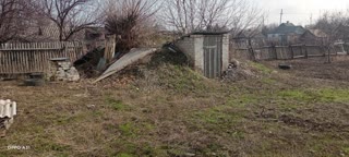 Продам земельну ділянку з невеличким будиночком