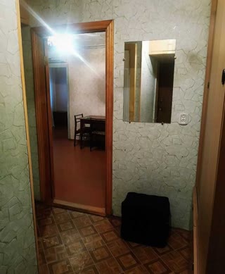 Продам 3-кімнатну квартиру біля м. Армійська