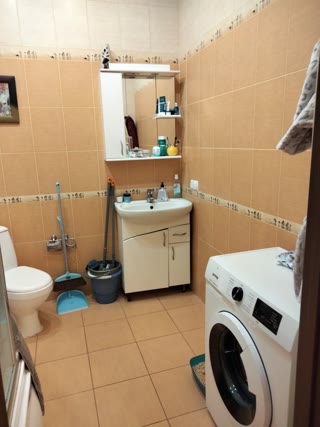 Продам 2х к. квартиру Центр