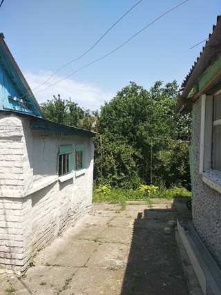 Продам пол дома в пгт Високий