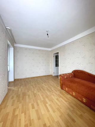 Продаж 2-кімнатної квартири на Лісовому масиві біля метро Чернігівська, Лісова