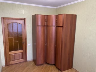 заходи і живи ! здам 3 кв