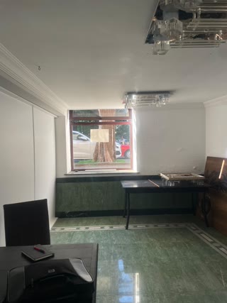 📍 Сдается коммерческое помещение площадью 35 кв.м в центре Батуми, в зоне с высоким пешеходным трафиком.