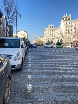 იყიდება უნივერსალური კომერციული ფართი ჩუღურეთში