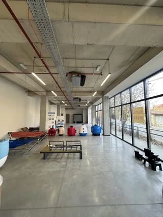 Universal commercial space for rent in Didi Digomi
