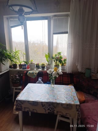 Продаж 2-кімнатна квартира біля парку, Деснянський район!