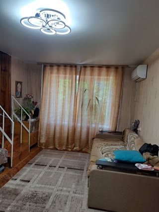 Продам 3х комнатную гостинку Салтовка