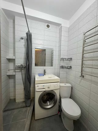 Sale of a 1-room apartment near Syrets Park and Syrets metro