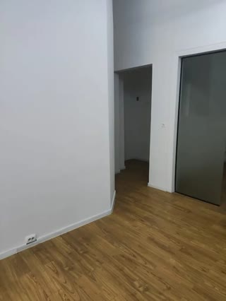 ქირავდება საოფისე კომერციული ფართი ვერაზე