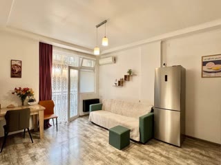 🏢 Comfortable Apartment for Rent with Balcony & Gated Yard