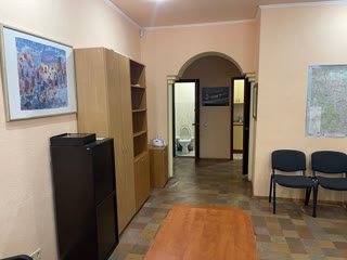 Продаж 2к квартири під офіс, житло, Центр, Шевченківський