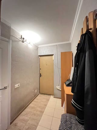 Продаж 1-кімнатної квартири біля метро Вирлиця