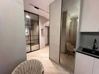 Продаж 1-кімнатної квартири в ЖК Delmar на Печерську, Центр Київа