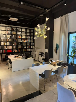 Universal commercial space for rent in Vake