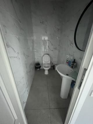 Продаж готового бізнесу, приміщення 1730 кв.м, 17 км від Києва
