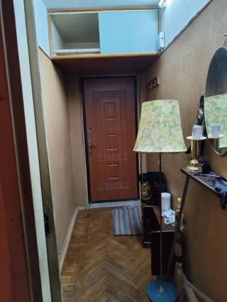Продам 2к квартиру на Коммунальном рынке, Нові Дома