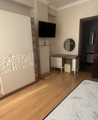 ქირავდება 5 ოთახიანი ბინა საბურთალოზე