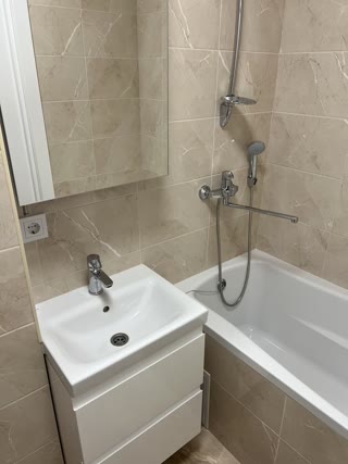 Sale of a 3-room apartment near Syrets Park