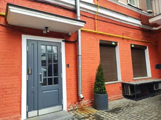 For Sale: Premises in Podil; Lower Val St., with renovation, terrace, entrance