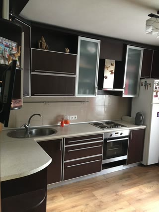 Продам 2к квартиру, Основа