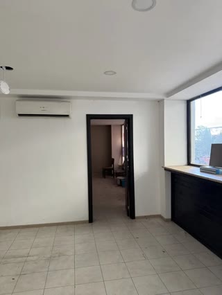 Universal commercial space for rent in Saburtalo