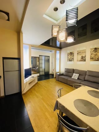 Sale of a 3-room apartment in the Center of Kyiv near Palats Sportu metro and Gulliver shopping mall