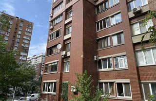 Продаж 3к квартири на вул. Антоновича