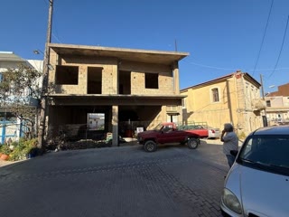 346 m² Building