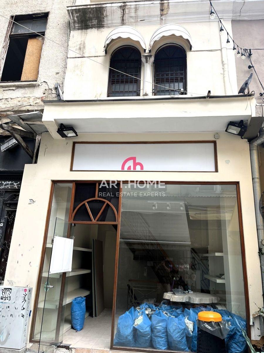 81 m² Store
