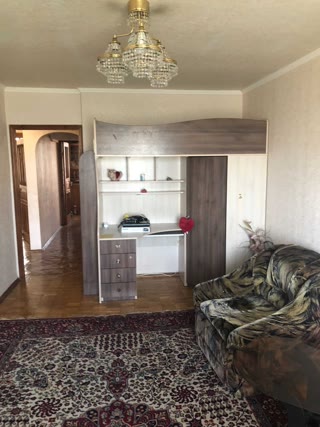 Продаж 3-кімнатної квартири біля метро Чернігівська