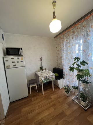 Продаж 1-кімнатної квартири на Троєщені