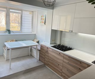 Продаж 3-кімнатної квартири на Оболонь біля метро поруч Парк Наталка