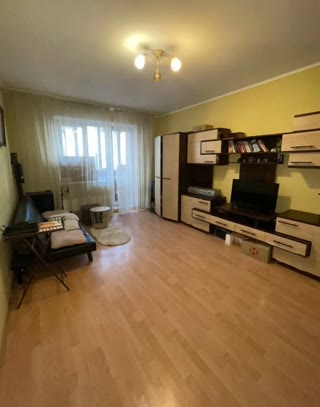 Продається затишна двокімнатна квартира на вулиці Княжий Затон, неподалік від ТРЦ Rivermall. Позняки