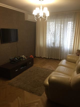Продається 3-кімнатна квартира з ремонтом, Святошинський район