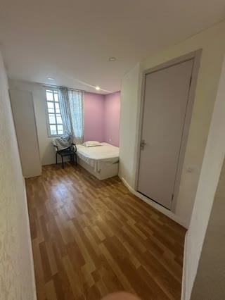 Продается 15-комнатный отель в районе Мтацминде.