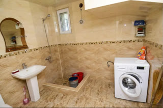 6-room private house for rent in Tabakhmela