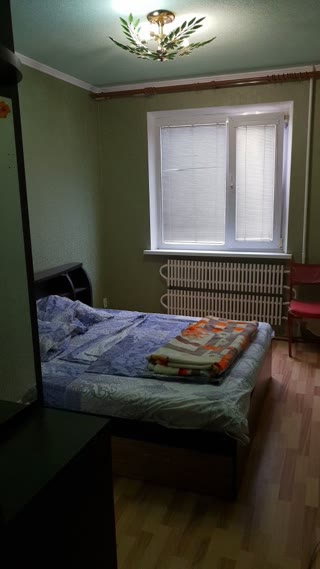 продам 4 кімнатну квартиру на Салтівці