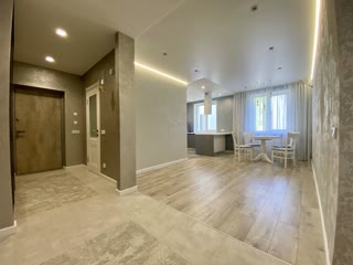 For Sale 3-room Apartment in Mira Residential Complex, KhTZ