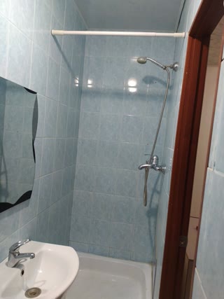 Продам гостинку Центральний Ринок, Центр