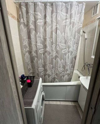 Продається 1-кімнатна квартира з євроремонтом на просп. Романа Шухевича. Деснянський район