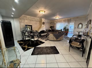 140 m² Apartment