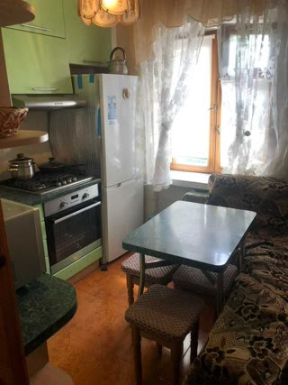 Продаж 1-кімнатної квартири біля метро Дарниця